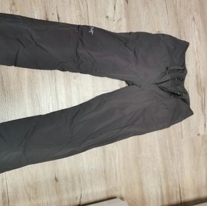 Worn twice! Arc'teryx active stretch pants, size 0